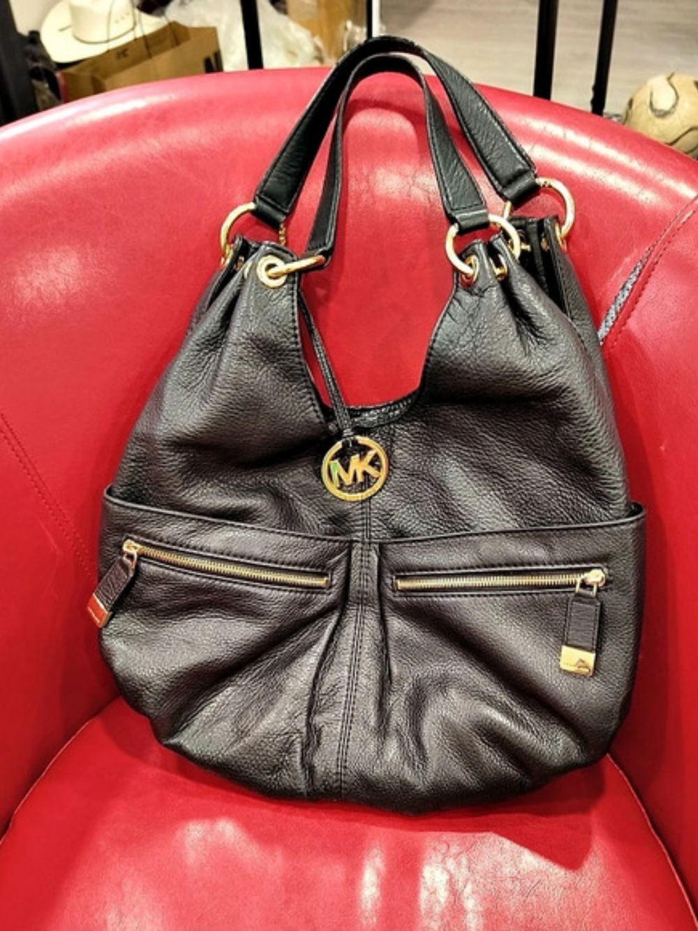 ✨New ✨Michael Kors Brooke Large Pebbled Leather Shoulder Bag Black Hobo Bag